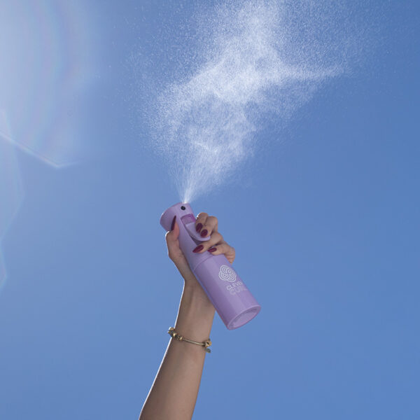 Clever Curl Water Spray Bottle - Image 3